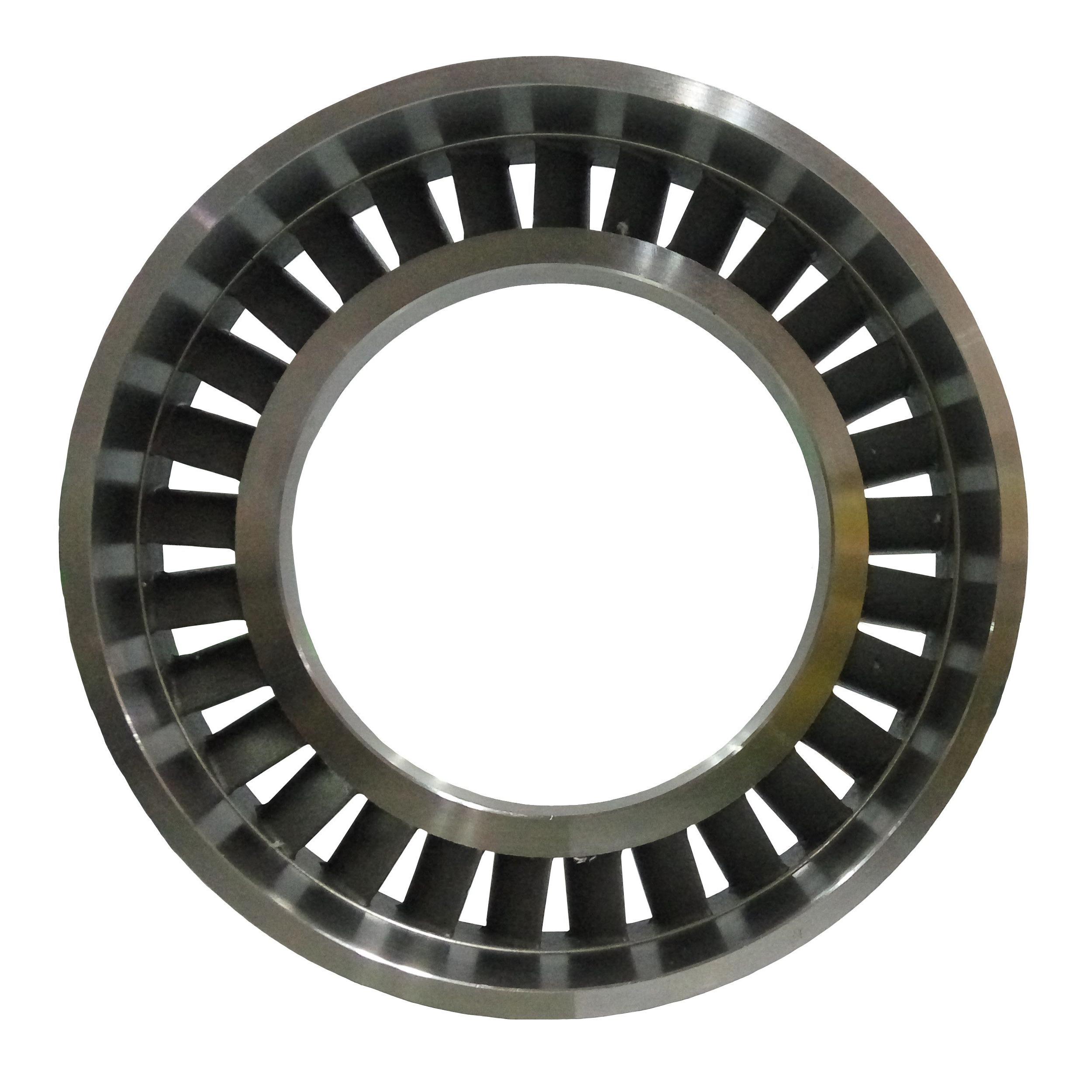 El impacto del alto voltaje en los componentes de conexión de líneas