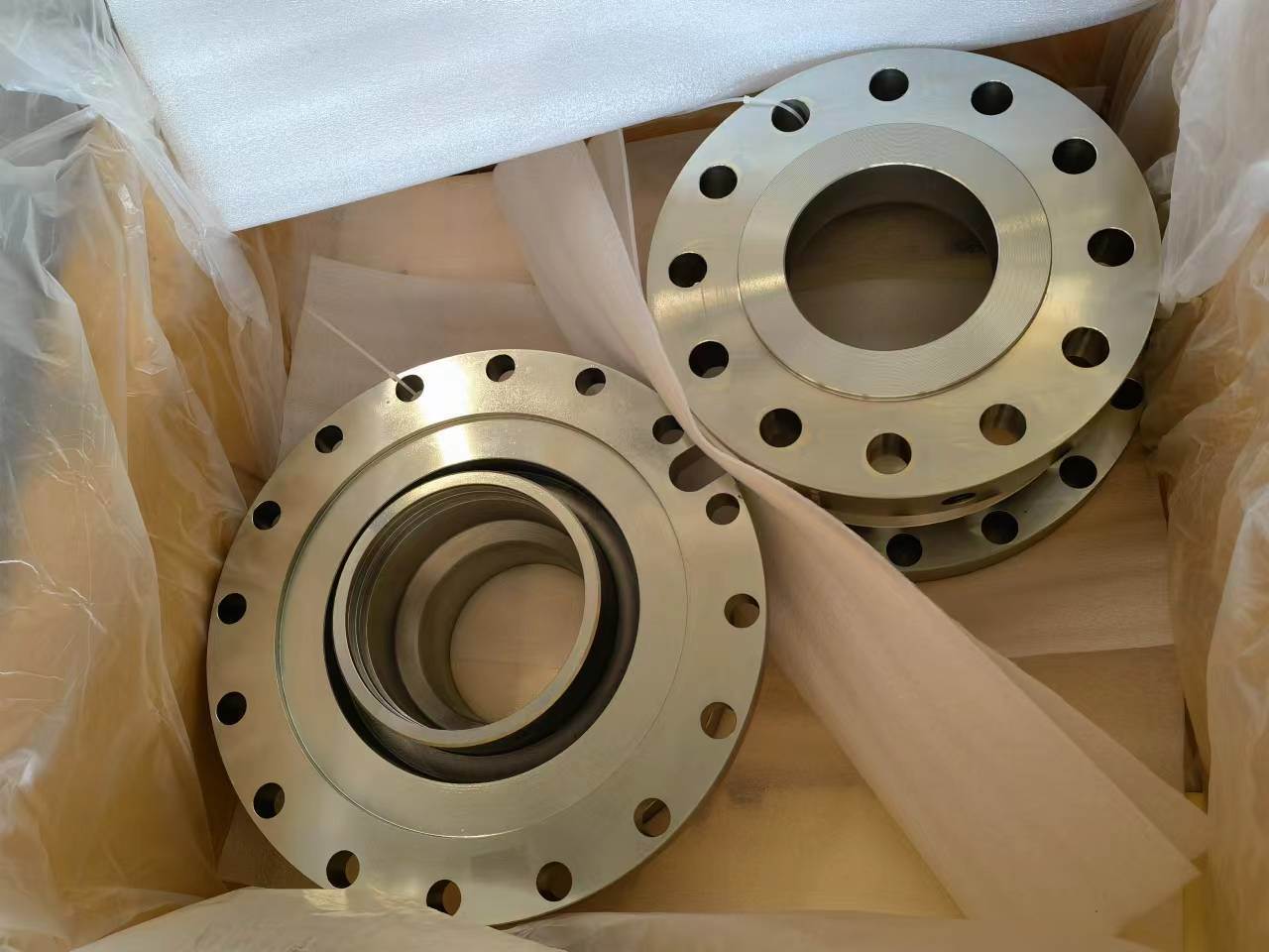 125kgs-Heavy-Zinc-Plated-Customized-Machining-Steel-Flange-for-Flow-Control-System (1).jpg